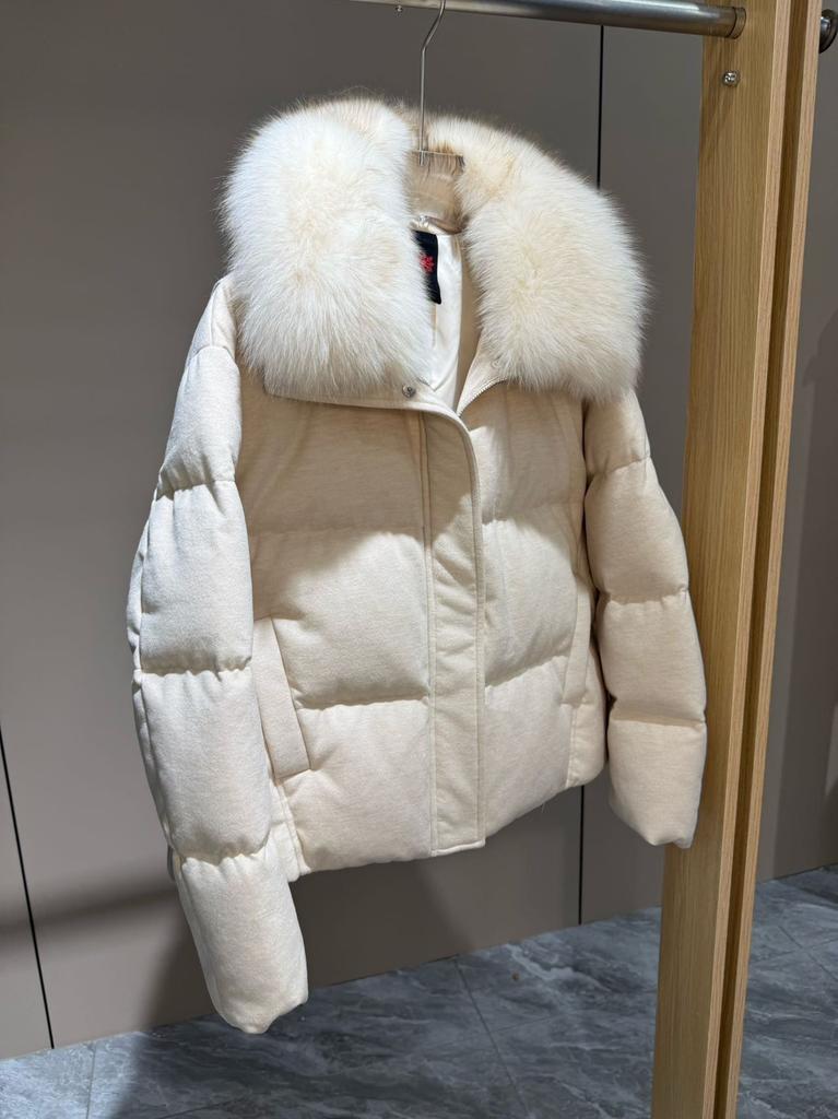 European Station Natural Real Fox Hair White Goose Down Jacket Ladies Warm Lp Short High-end Fur Fashion Jacket