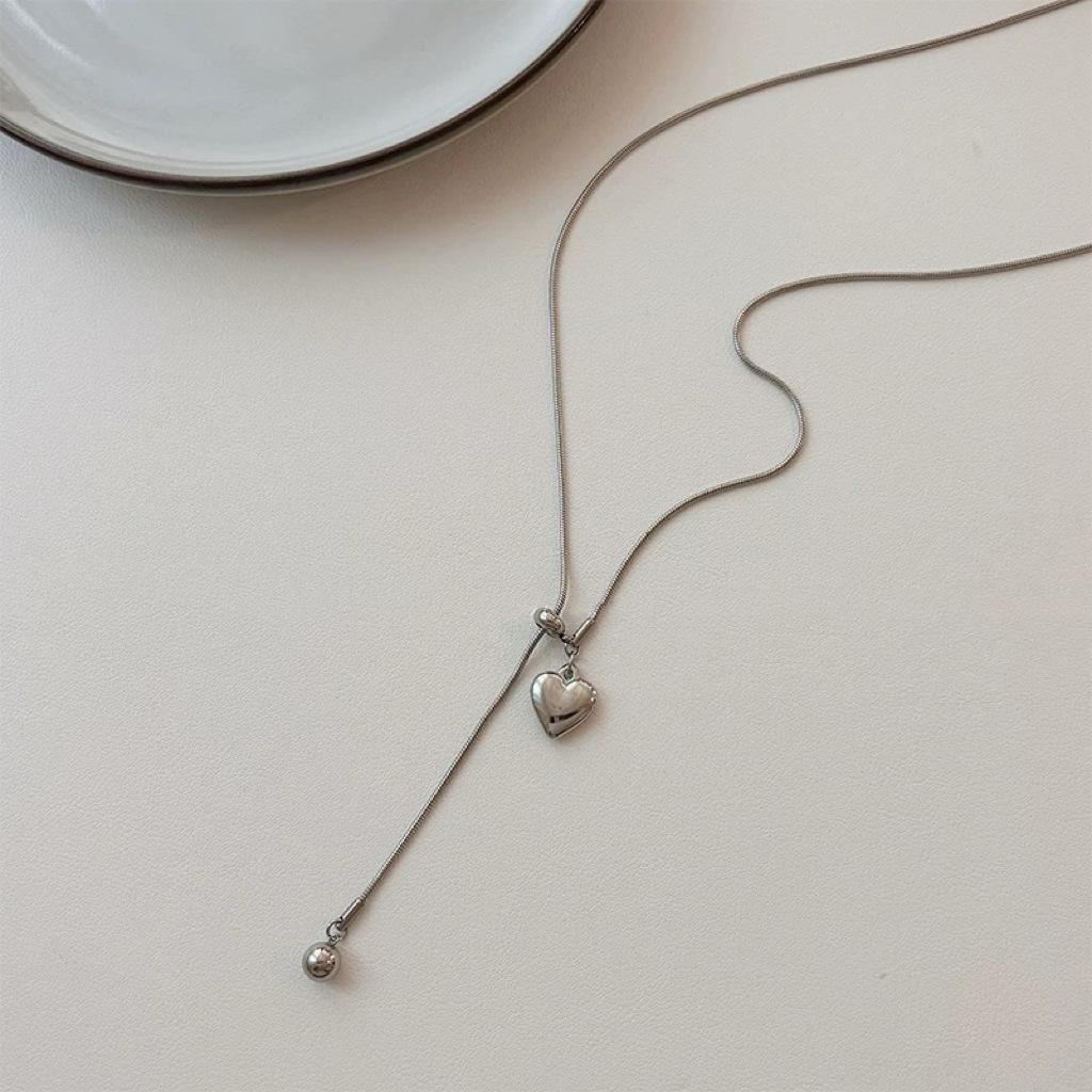 Titanium Steel Does Not Fade, Fashionable and Simple Versatile Love Ball Ins Romantic Su Long Pull Necklace Women's Versatile Hi