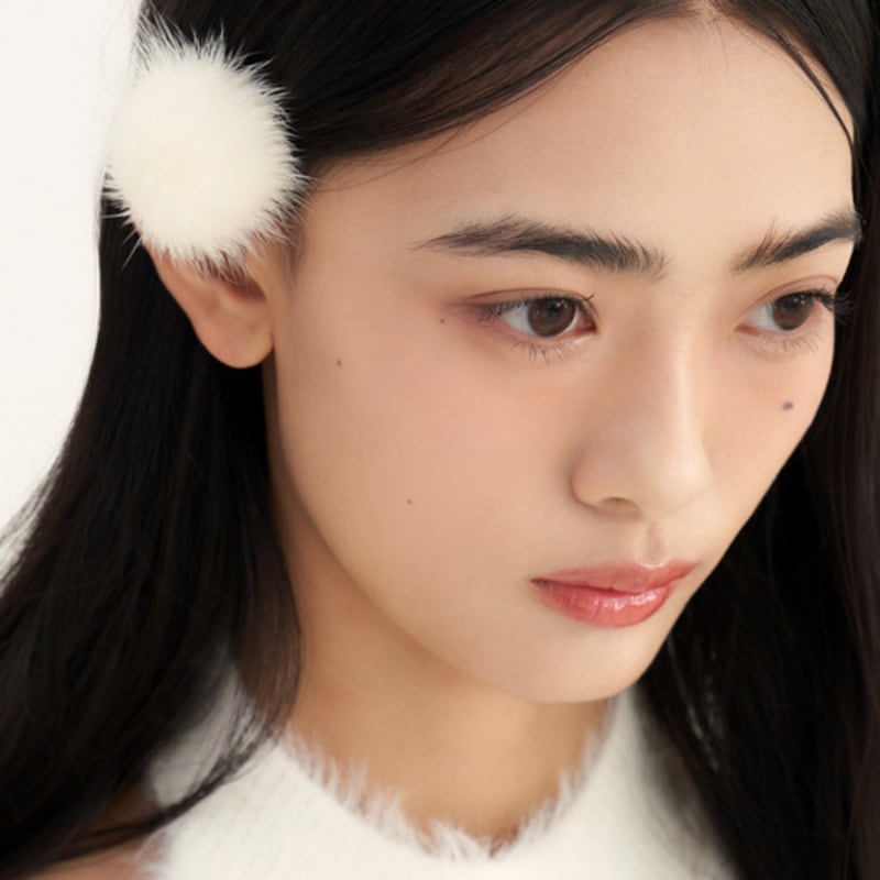 

FANTASTIC PLANET mink pompom hair pin IVORY