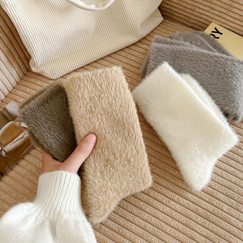 Chaussettes en Velours de Vison Couleur Unie Chaussettes d'Intérieur Épaisses Rembourrées pour Homme Hiver Chaud Chaussettes de Nuit en Peluche