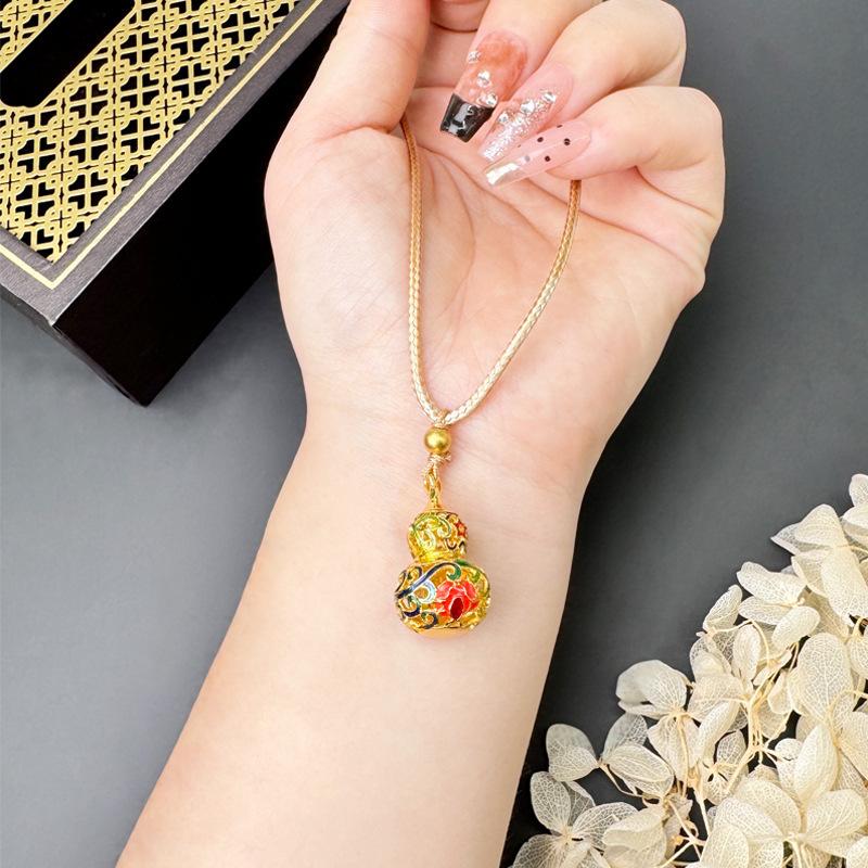Exquisite Gourd Women's Summer Fashion Temperament Versatile High-end Light Luxury Hollow Necklace Pendant