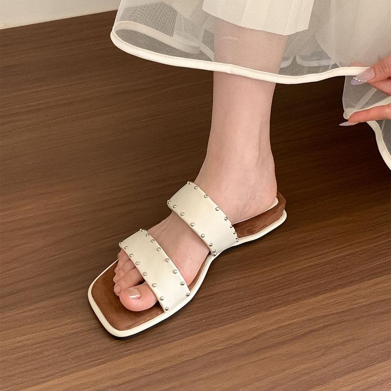 Fashion Comemore French Retro Rivets Slippers for Women Summer Outside Wear Flat Bottom Slides Seaside Holiday Leisure Beach Sandals