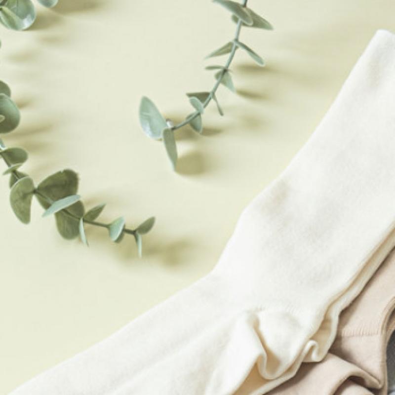 Daiso Ggrn Womens Soft Stocking Socks White