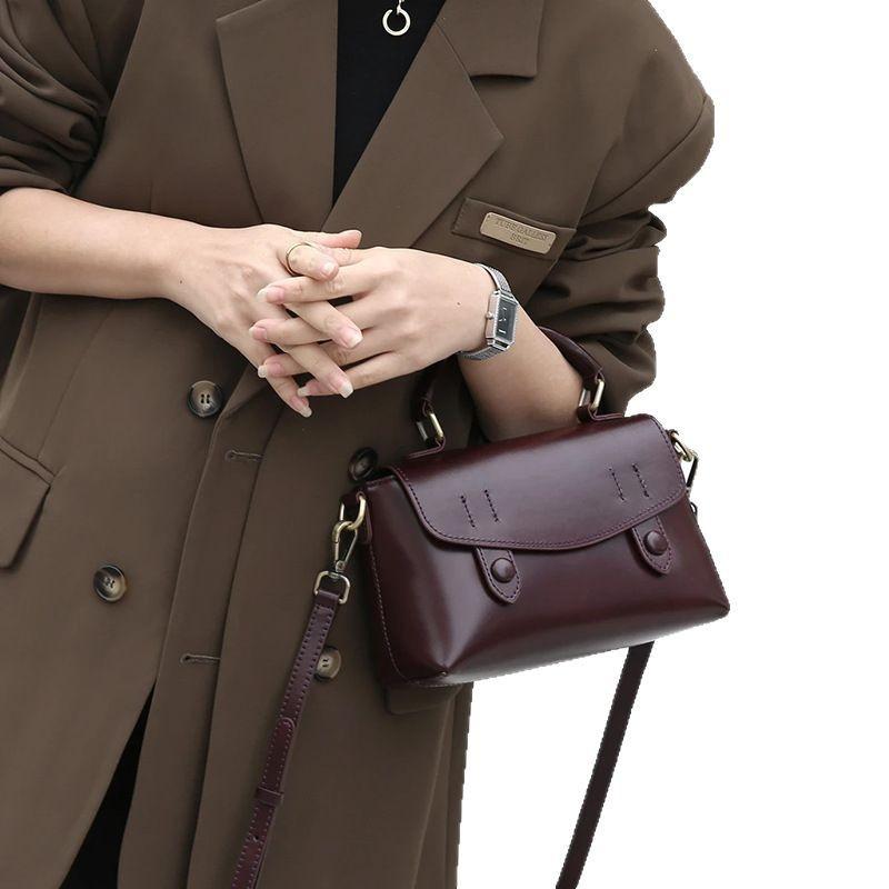Korean Retro Leather Mailman Bag for Women, Spring and Summer Top Layer Leather Midbag, Single-shoulder Crossbody Bag for Women