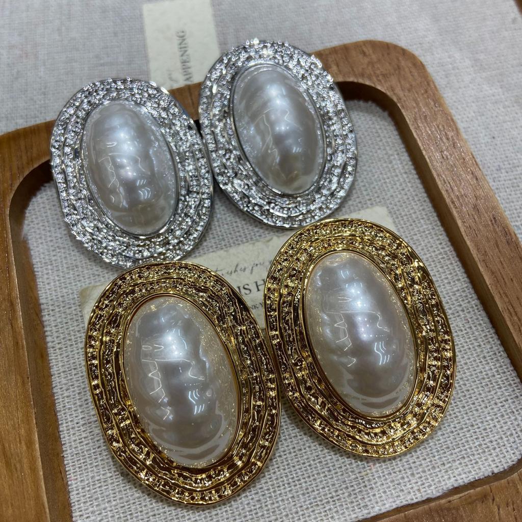 Oval Pleated Pearl Earrings Retro Personality Design Stud Earrings Fashion Vintage Earrings Women