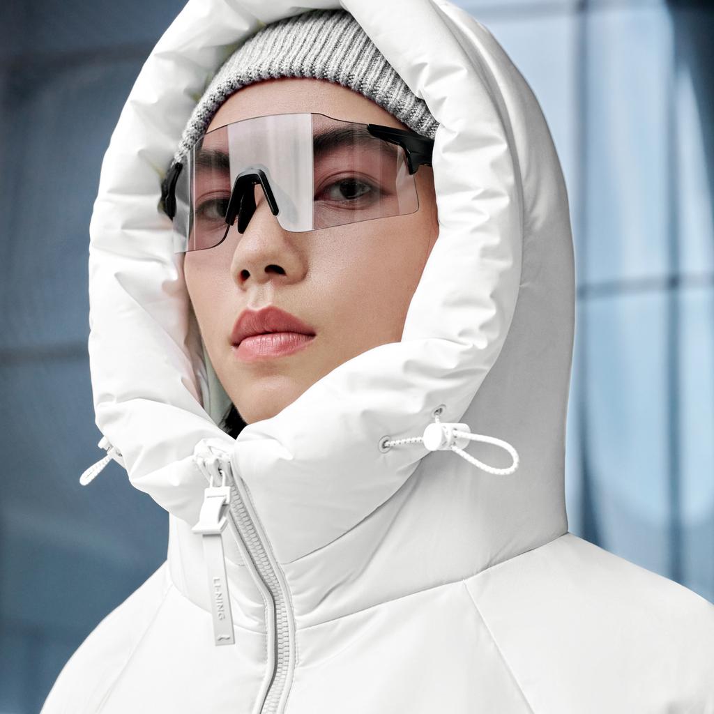 Li Ning Hot Pot Down Jacket Series Hooded Solid Color Raglan Short Down Jacket Women Jacket Champagne-White AYMU700-2