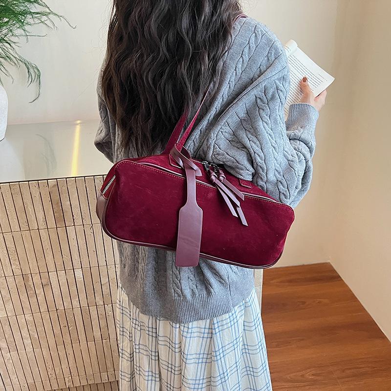 Suede bag women's large-capacity new autumn and winter retro shoulder underarm bag commuter pillow bag