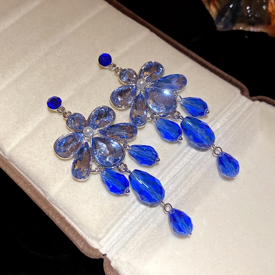 Crystal Round Water Drop Pendant Ear Jewelry Exquisite Luxury Design