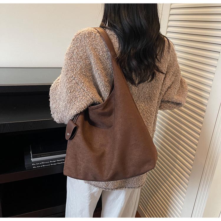 Suede bag women's large capacity autumn and winter versatile single shoulder mother bag commuter dumpling bag