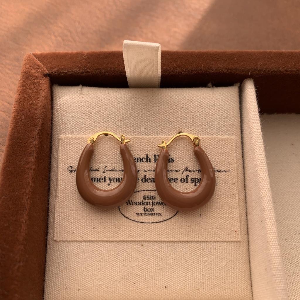 Retro color ring earrings, ear buckles, light luxury fashion, simple personality, daily high-end commuting versatile atmosphere earrings