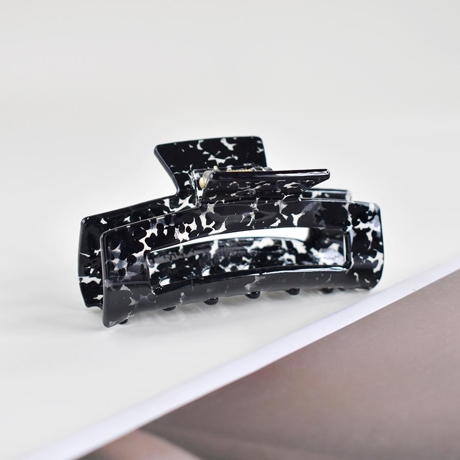 European & American Women’s Black & White Checkered Hair Clip - Large Acetate Acrylic Claw for Bun Hairstyles