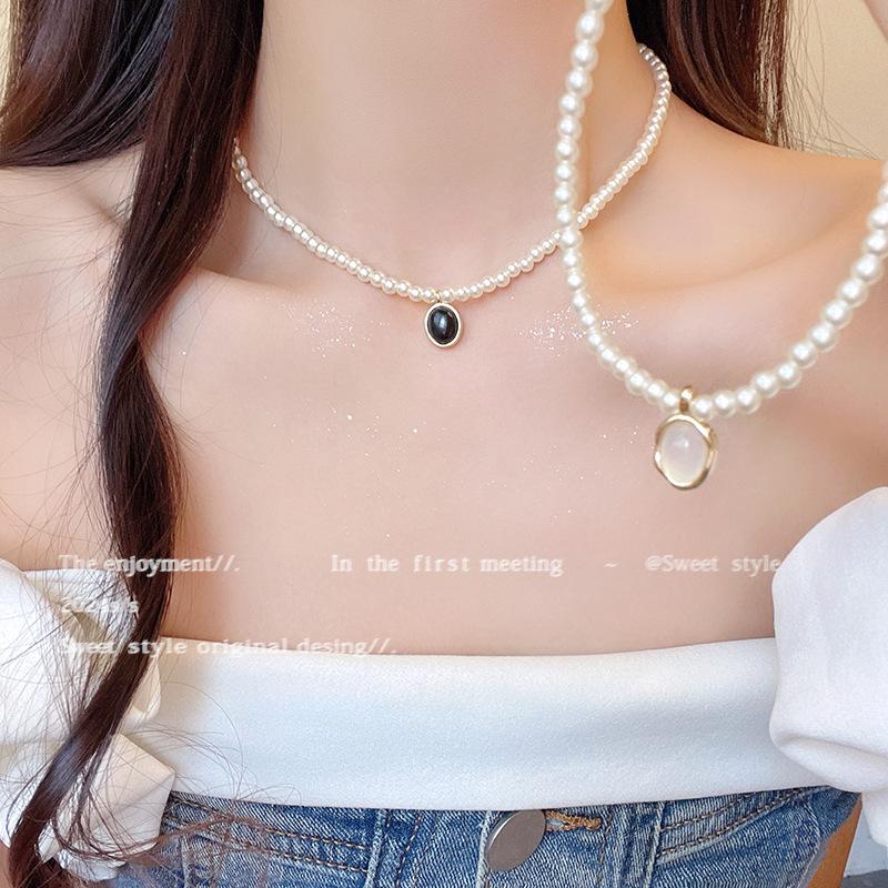 Light Luxury High-End Imitation Pearl Beaded Necklace Women'S Versatile Niche Design Collarbone Chain Summer Accessories