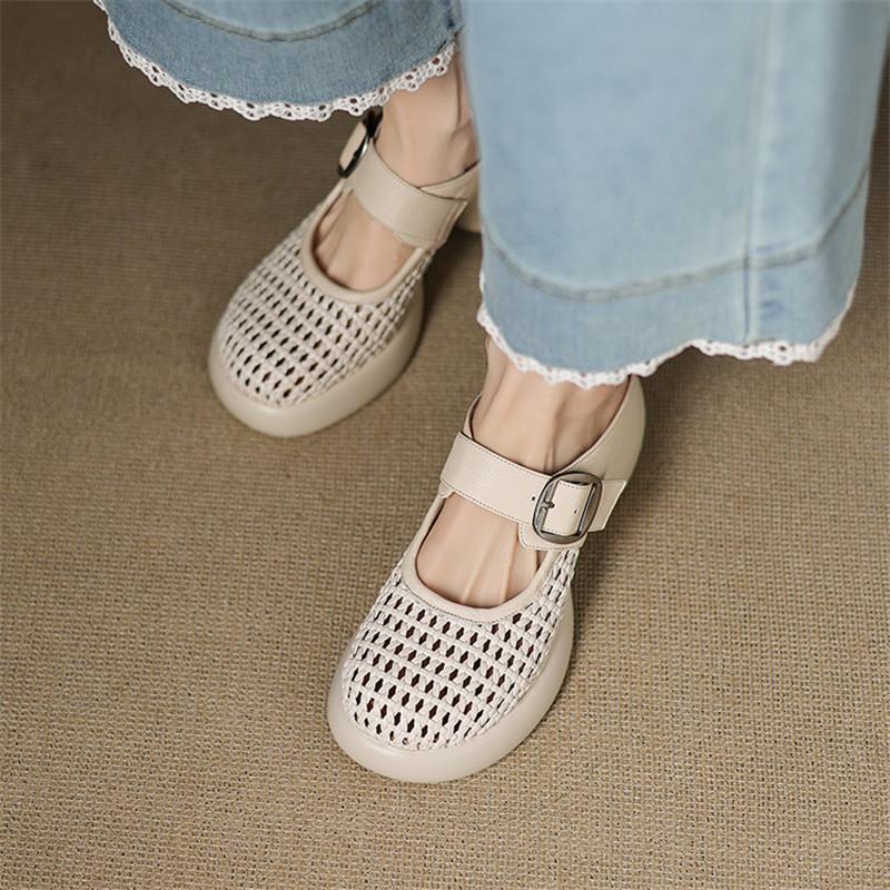 Fashion New Summer Slippers Cover Toe Slippers for Women Fashion Hollow Out Round Toe High Heels Ladies Shoes Chunky Heels Slippers