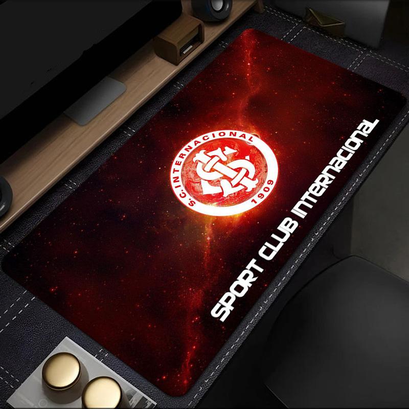 Sc Internacional Crest mouse pad, rubber base, esports desk mat, mouse pad for gamers and office use, gaming desk , easy to clean mat