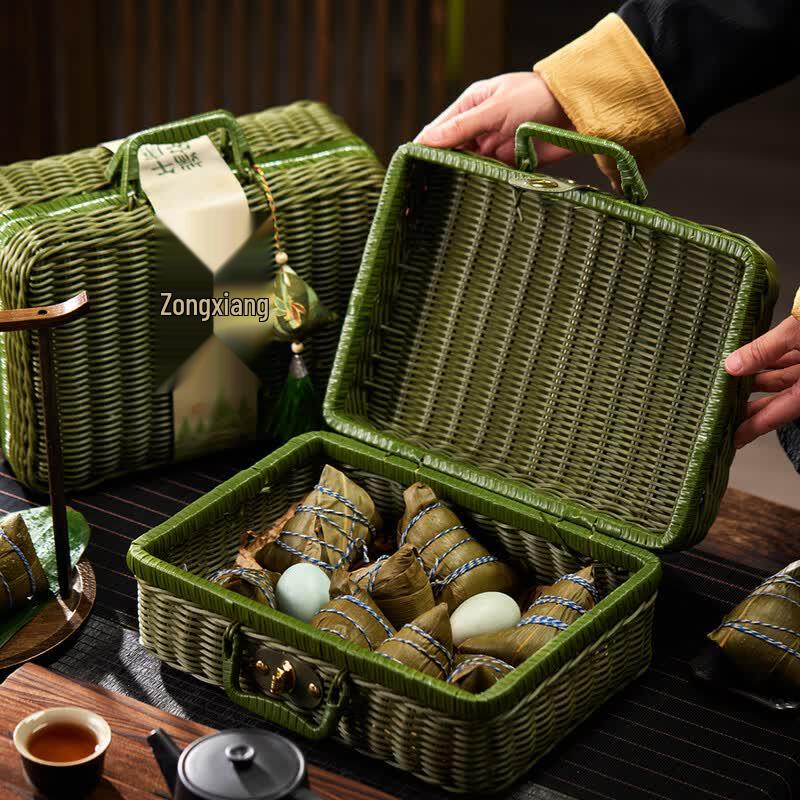 Chinese Style Handheld Rattan Gift Box