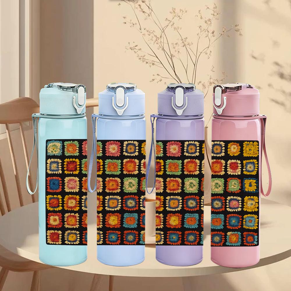1PC Multicolor Square Mosaic 750ml Color Plastic Sports Water Bottle Leakproof Flip Straw Lid For Sports Office Home Use