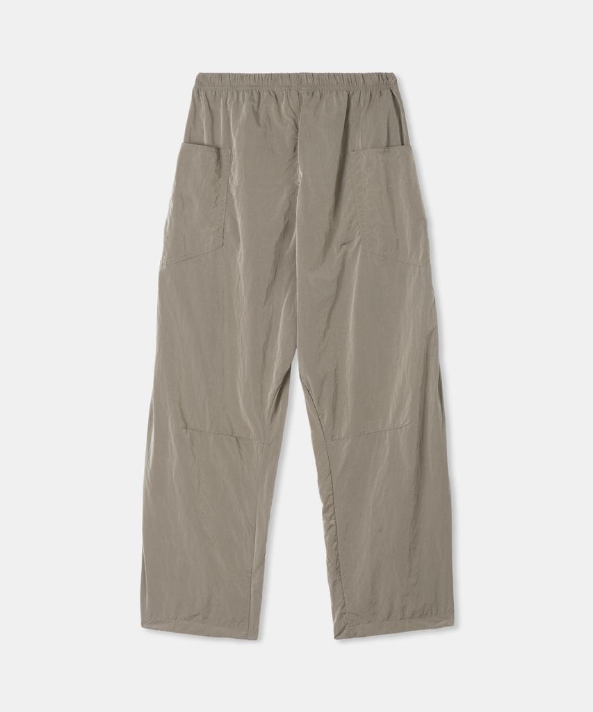 Diaendeukweseucheon Puckering Nylon Pants / Beige