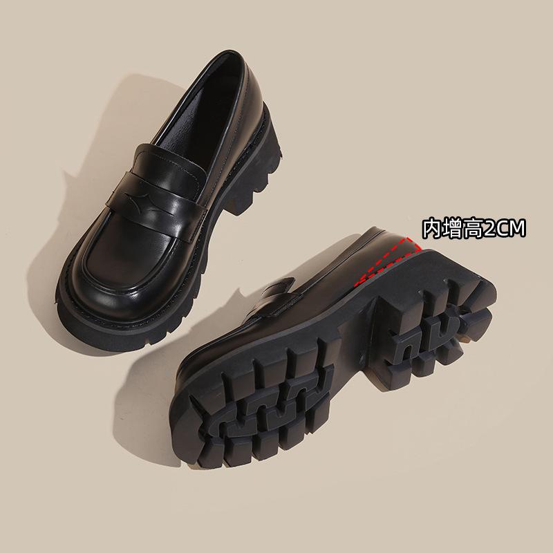 

Retro polished thick-soled lazy women s small leather shoes with increased inner height, small size 333. 33 чорний