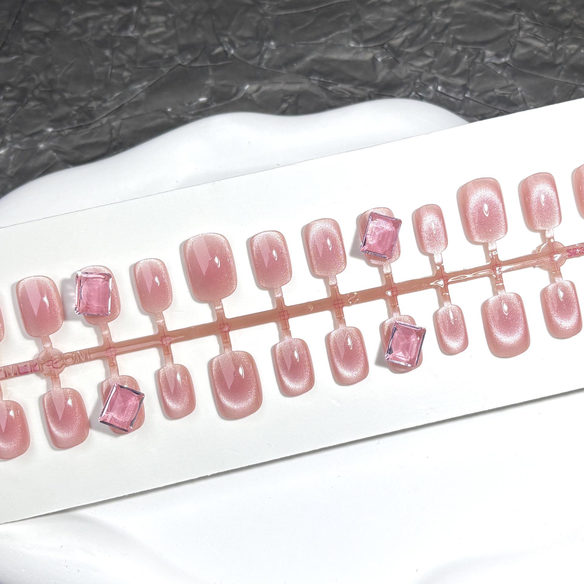 

3D Кошачий глаз Сахарный бриллиант Короткие квадратные накладные ногти - Корейский девичий стиль