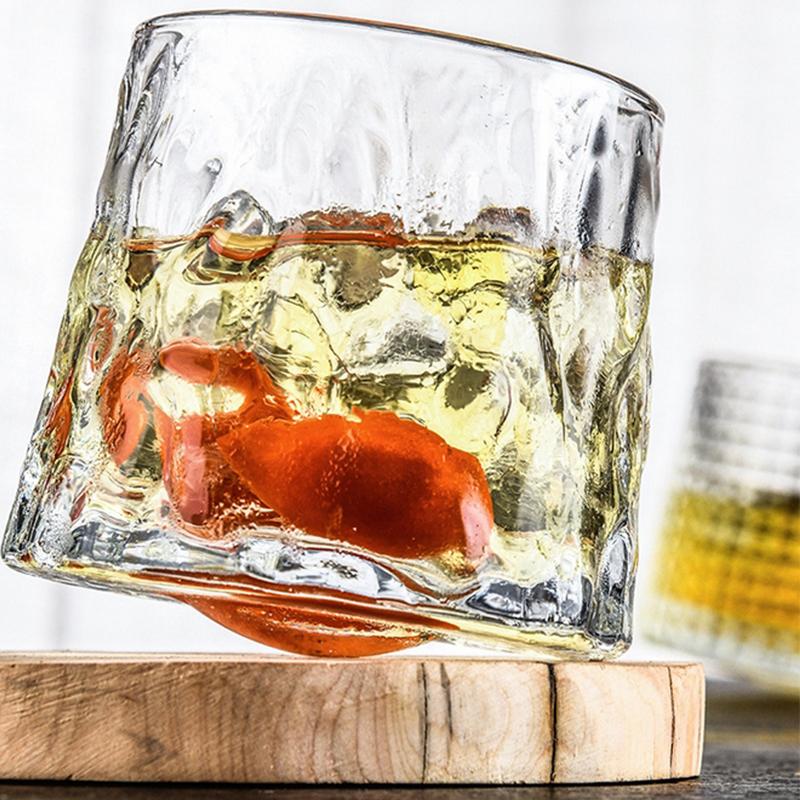 Kreativní sklenice na whisky Odolné točené sklo Koktejly Víno Brandy Šálek Voda Džus Čaj Hrnek Párty Sklenice na pití