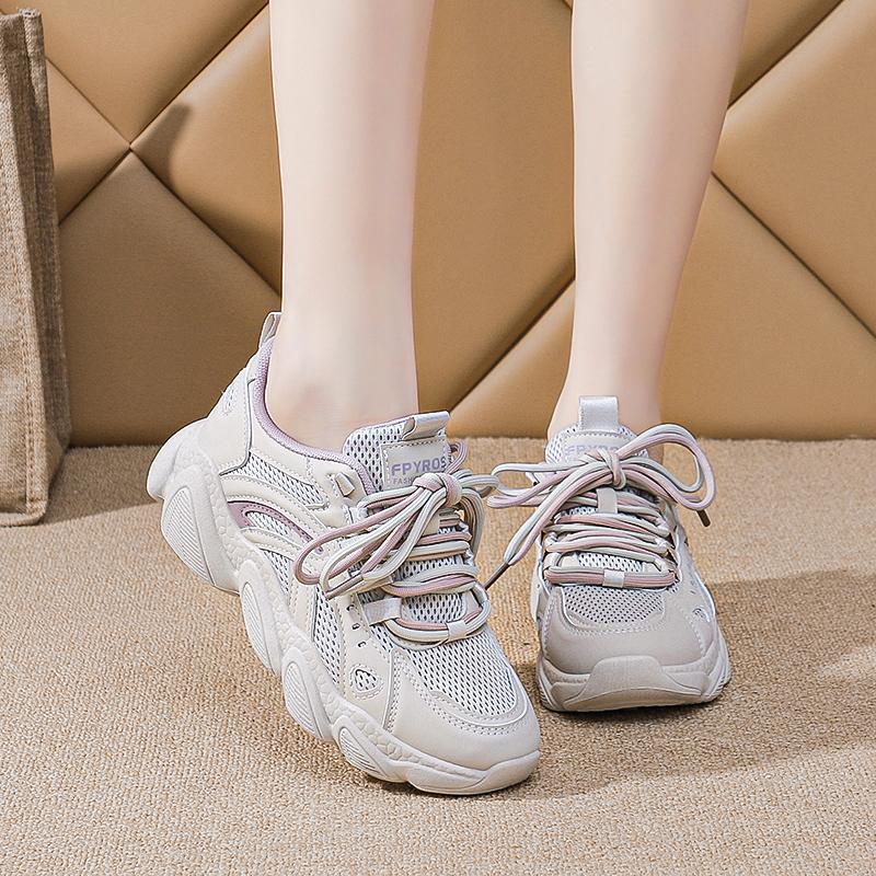New summer mesh breathable and lightweight sports shoes shock-absorbing running dad shoes soft sole thin mesh shoes