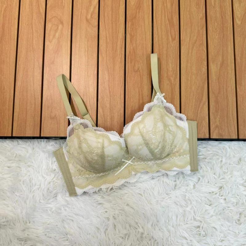 Underwear women's small breasts gather and show a large thickened cup, close the breasts, anti-sagging adjustment type sexy bra cover