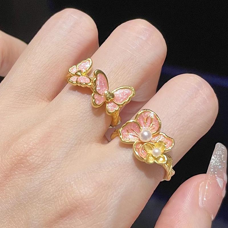 Sweet Butterfly Dance Pink Golden colour Enamel Flower rings for women Embroidered Bead Pearl Ring Palace Style Wedding Jewelry