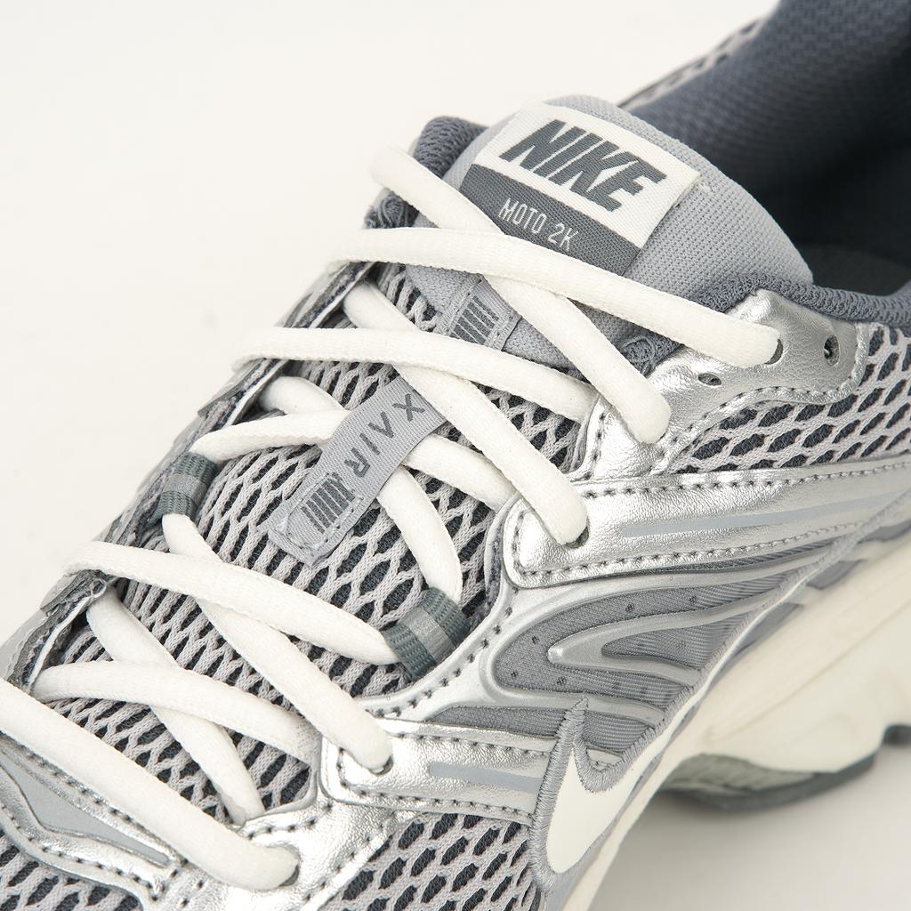 Nike Air Max Moto 2K Bequeme Vielseitige Laufschuhe Herren Sneaker Hellgrau IQ7592-077