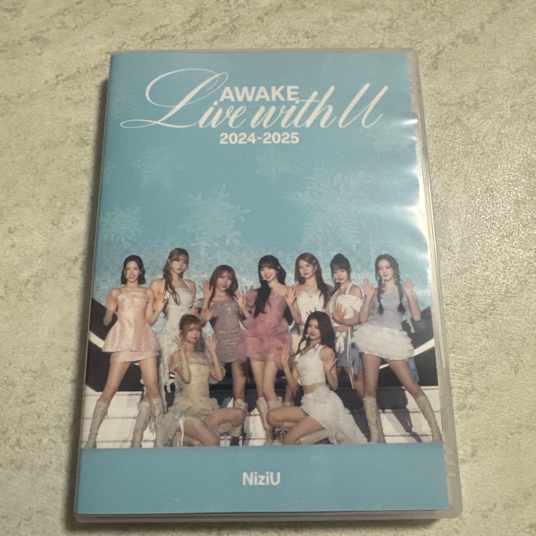 

[USED] NiziU AWAKE Live with U Blu-ray