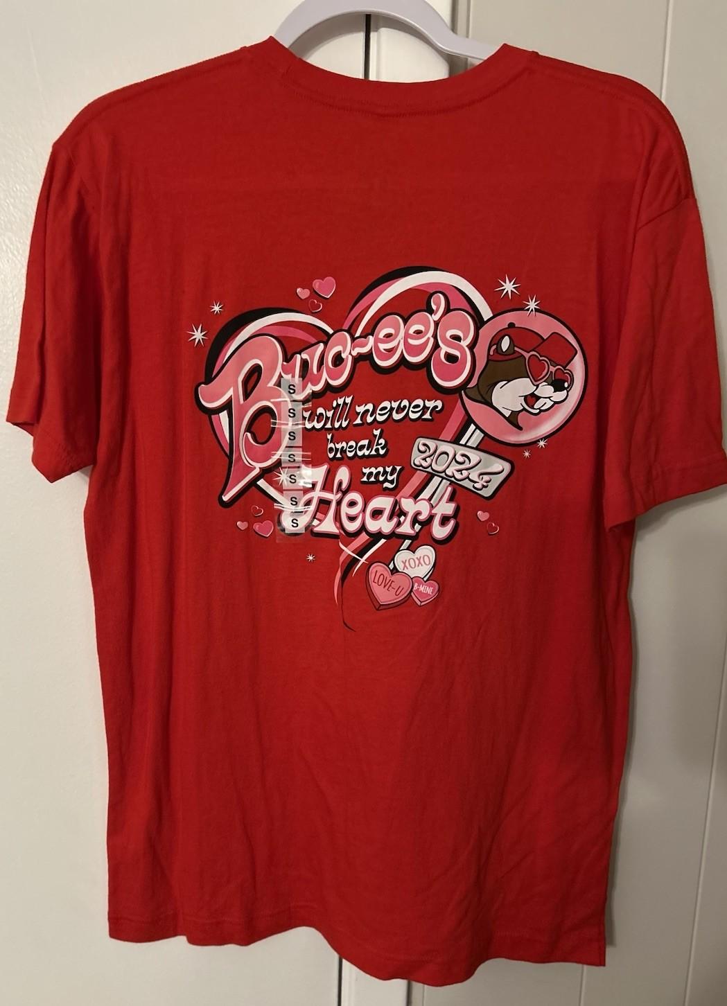 Bucees Valentines Day T Shirt 2024 NWT Size Small UNISEX Hearts NWT New L