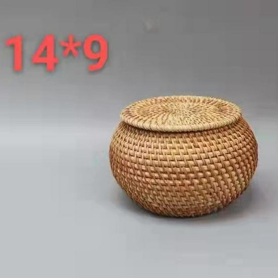 Woven Rattan Storage Basket with Lid - Multipurpose Organizer for Snacks, Jewelry, and Chess