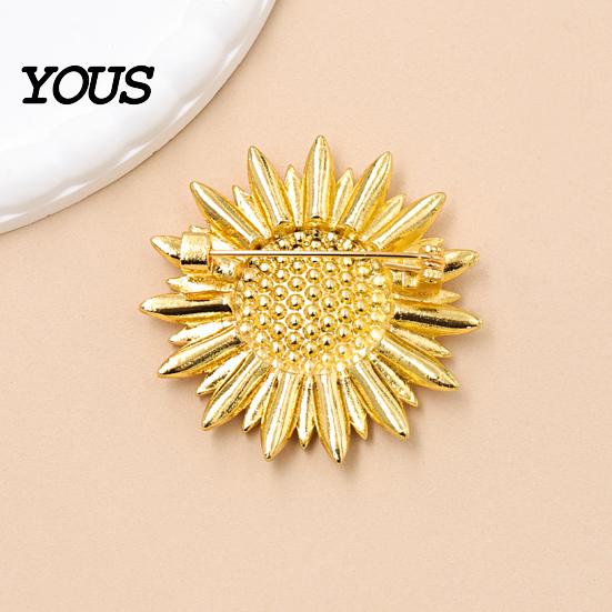 Decorative Sunflower Pin Brooch Pin, Large Design Lapel with Rhinestones Inlaid, Three-Dimensional Strong Buckle Petals Floral Badge, Electroplated
