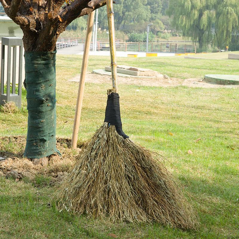 Yu Yu Handmade Bamboo Broom Set