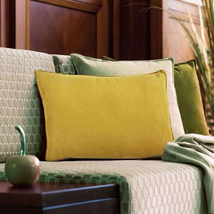 Coussin en suédine jaune 60x40