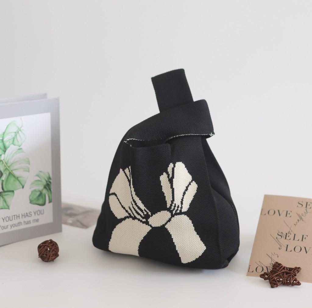 Trendy Knit Bucket Bag For Women Soft And Spacious Tote Bag With Eye-catching Patterns Ideal For Daily Wear And Gifts