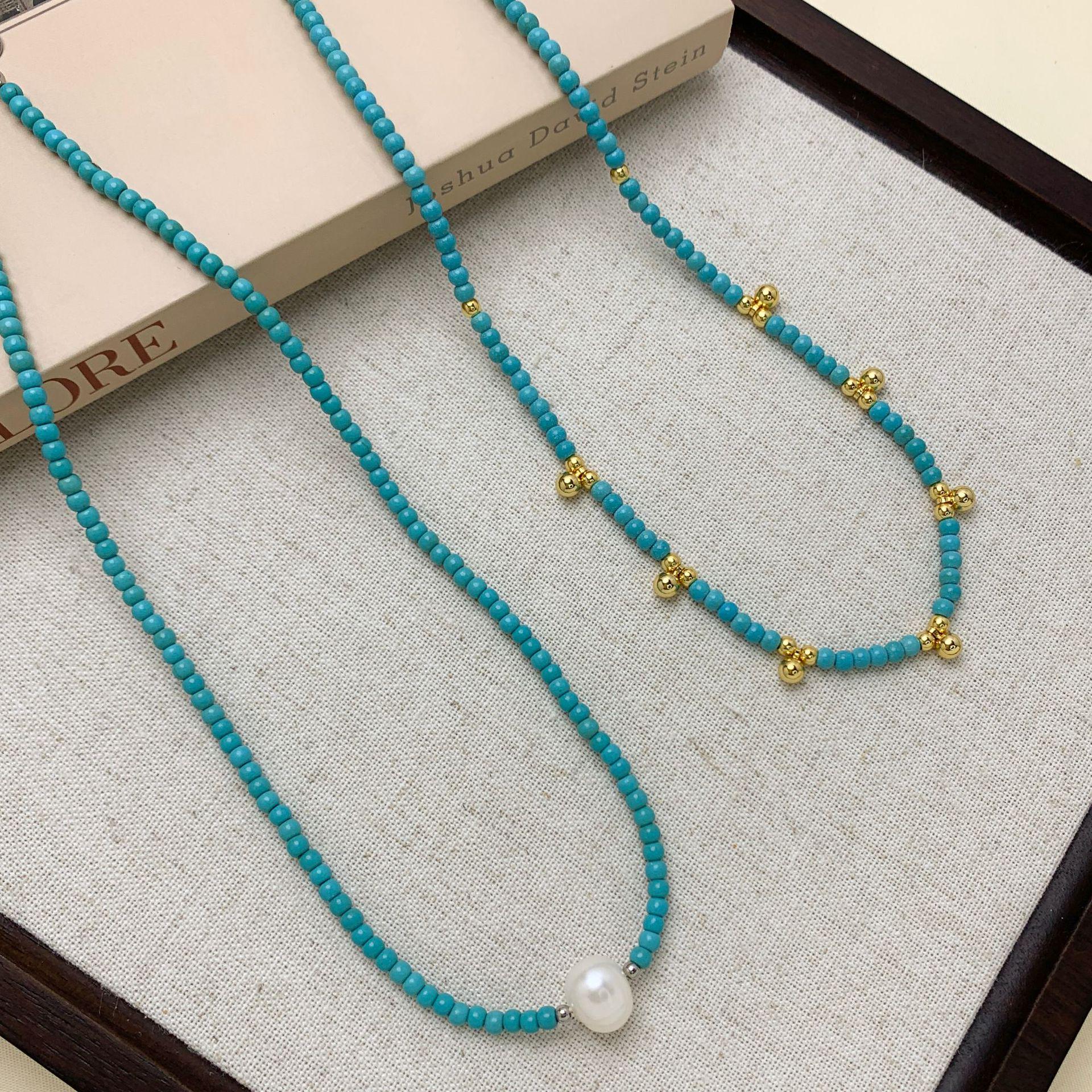 

Women s Turquoise & Pearl Beaded Necklace - Elegant & Versatile Luxury Style
