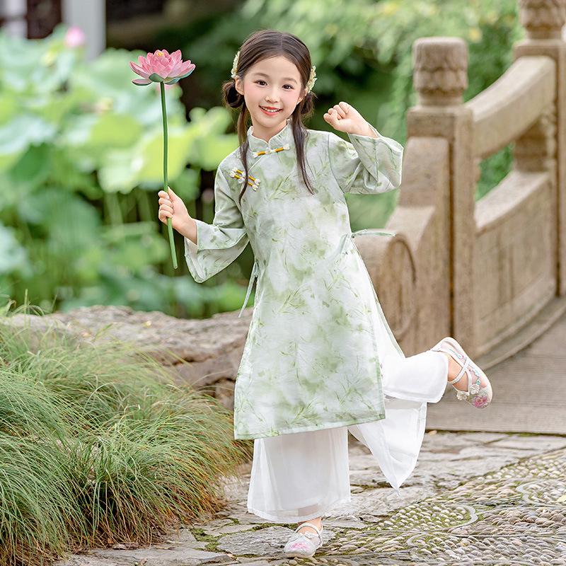 

Детский ханьфу нового стиля 2025 года: Осенне-весенний костюм Тан для мальчиков и девочек - Улучшенный китайский костюм Госюэ для выступлений 130 cm