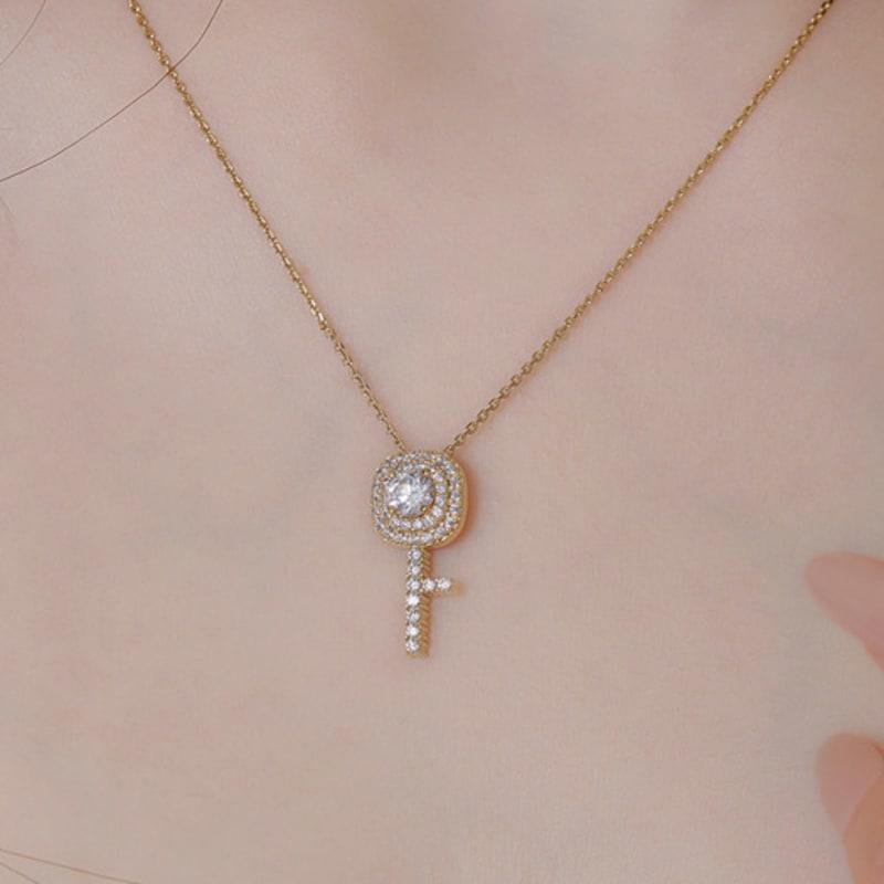 

reve halo dq key necklace Silver