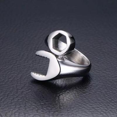 Anello Chiave Inglese Retro per Uomo Lega di Zinco Colore Punk Gotico Anello Aperto Designer Fatto a Mano Zircone Accessori Biker Regalo Creativo