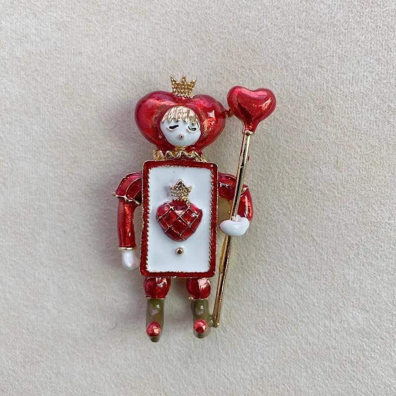 

Симпатичная ретро-брошь в виде солдата с сердцами и пиками из рождественской серии, аксессуары из сплава, персонализированный трендовый корсаж