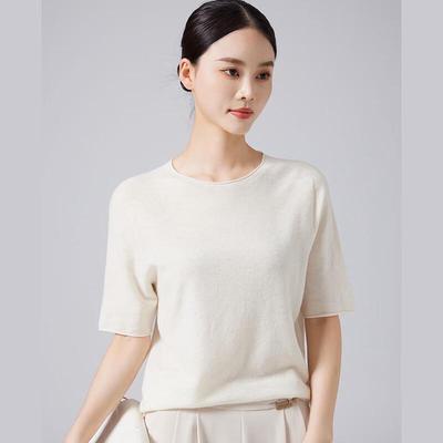 Women's 100% Wool Seamless Slim Fit Long Sleeve Round Neck Knit Sweater