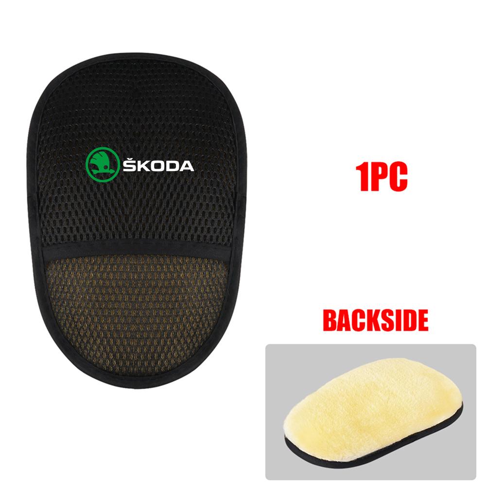 BBIB4 Car Plush Cleaning Gloves Thickening Wool Wash Towel For Skoda S Logo Octavia Fabia 2 Superb 2 Kamiq Kodiaq VRS VII Accessories