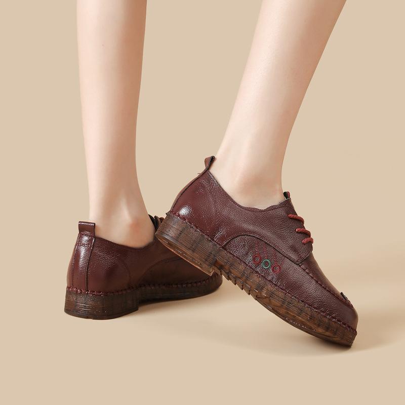 

Mom shoes spring and autumn casual soft sole comfortable women s shoes medium and old single shoes non-slip middle-aged women s leather shoes 44