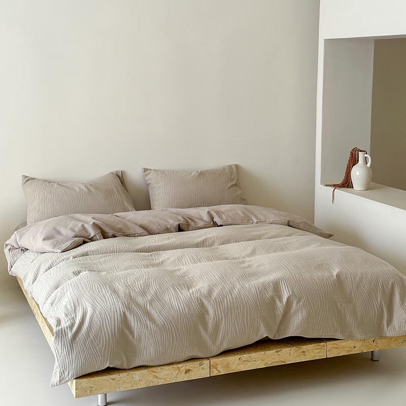 Комплект постельного белья COMOLIVING с жаккардовым узором «Дерево»