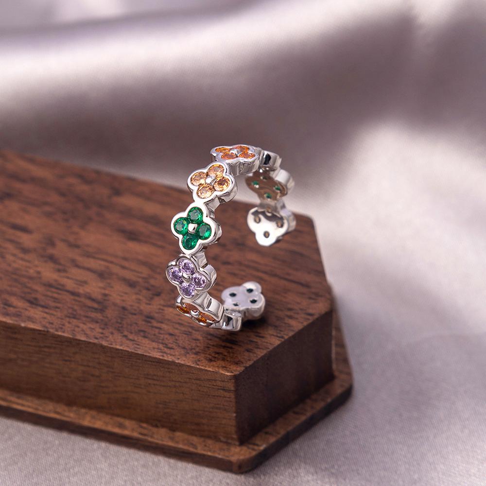 Exquisite Adjustable Women's Four-Leaf Clover Diamond Ring - Trendy and Stylish Cold Tone Design