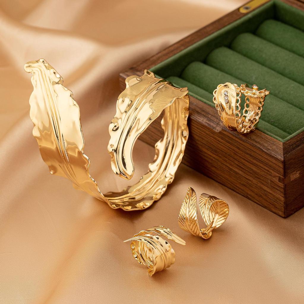 Retro Gold Pleated Leaf Bangle & Adjustable Spiral Ring Set