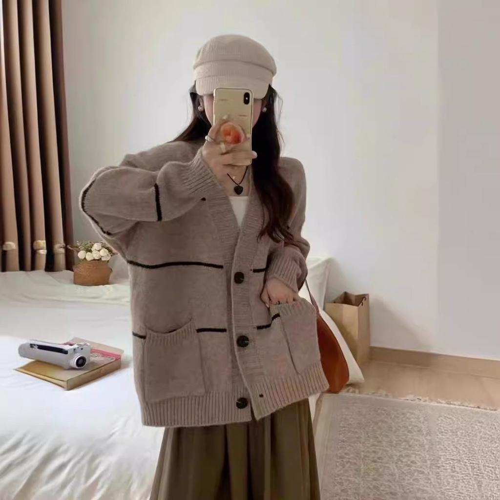 Autumn and Winter New Loose Large Size V-neck Striped Sweater Lazy Style Retro Hong Kong Style Women Wear Casual Coat