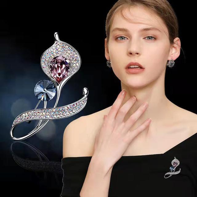 Female Flower Exquisite Brooch High Luxury Temperament Suit Trendy Sex Pin Jewelry