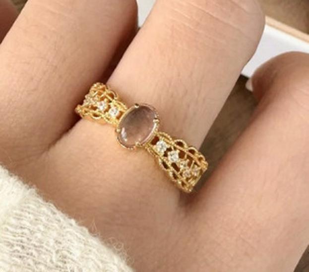 Xiaohongshu Bestseller Exquisite Retro-Style Versatile Women s Ring - Chic Niche Design with High-End Appeal