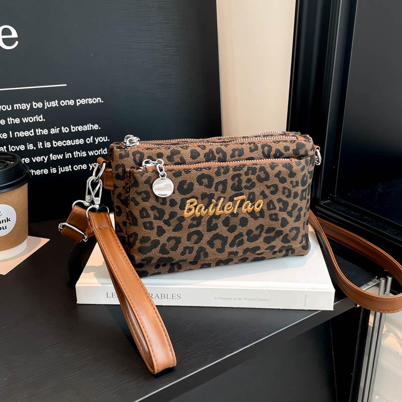 

Мода Леопардовые Сумки через Плечо Кошелек для Женщин Цепочка Сумка для Мобильного Телефона Дорожная Сумка коричневый